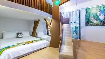Family Room | Children’s theme room