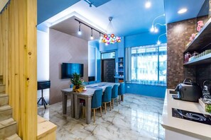 Coffee service - Songfeng Qinzi Homestay (Wujie)