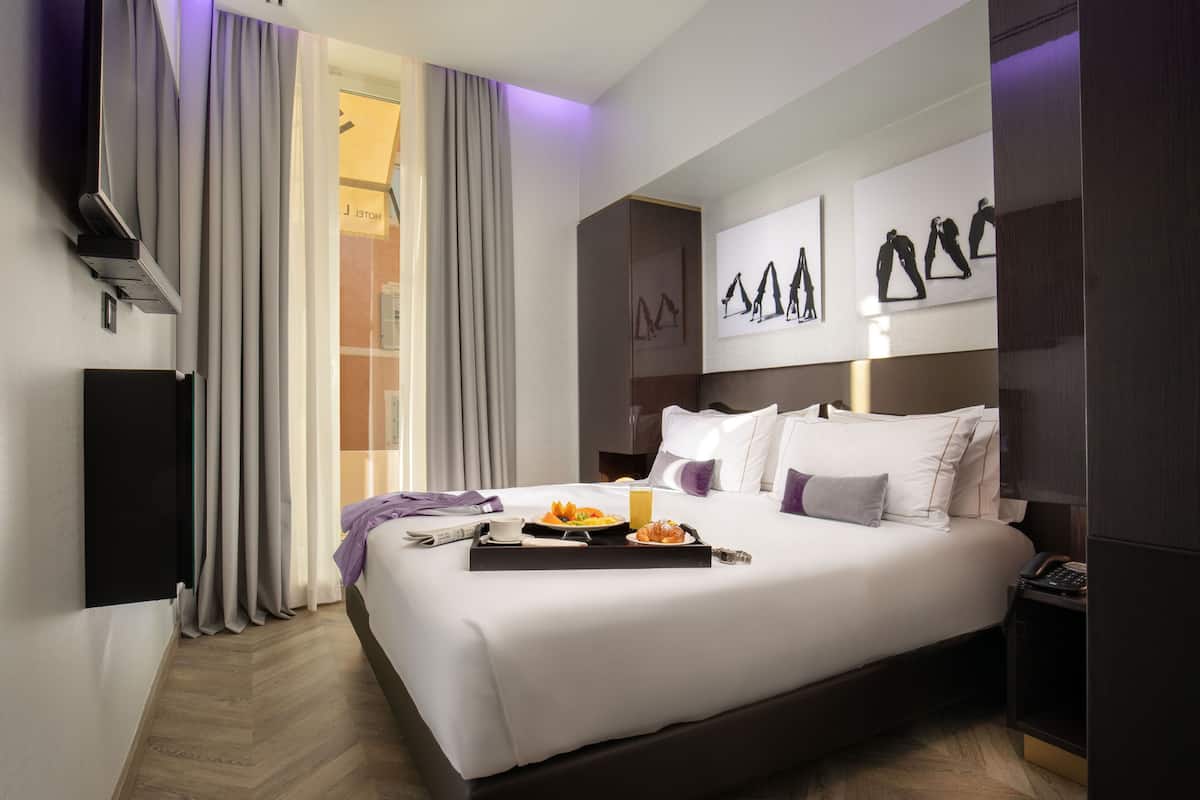 Classic Room, Balcony | Bar mini, dihias secara berasingan