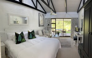 Luxury Double Room | Minibar, in-room safe, laptop workspace, blackout drapes - Bitou River Lodge (Plettenberg Bay)