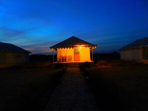 Outdoor rock climbing - Jawai Bera Leopard Camp (Bali)