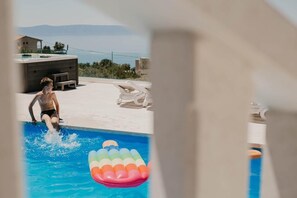 2 outdoor pools, pool umbrellas, pool loungers - Villa Hills (Makarska)