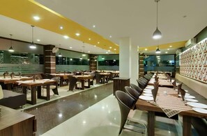 Restaurant - Hotel Balaji Central (Ratlam)