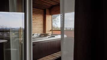 Studio Suite | Private spa tub