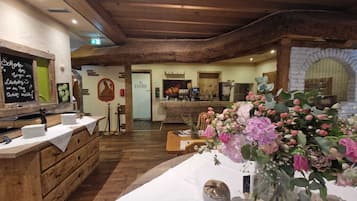Daily buffet breakfast (EUR 17 per person)
