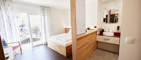 Dobbeltrom – deluxe | Skrivebord, wi-fi (inkludert) og sengetøy