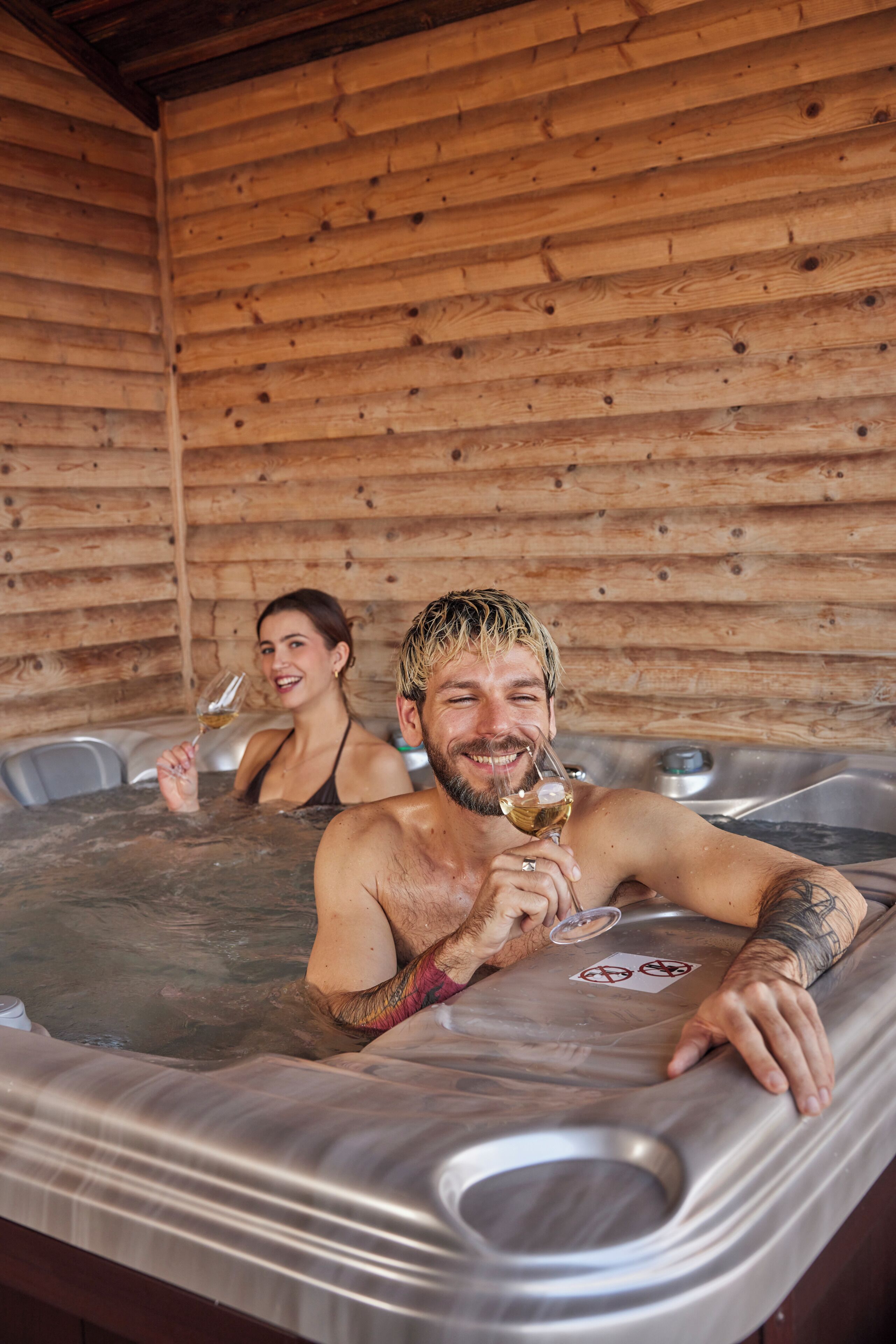 Studiosuite | Eigener Whirlpool