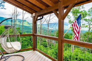 Property grounds - Season's Greetings Sale (Gatlinburg)