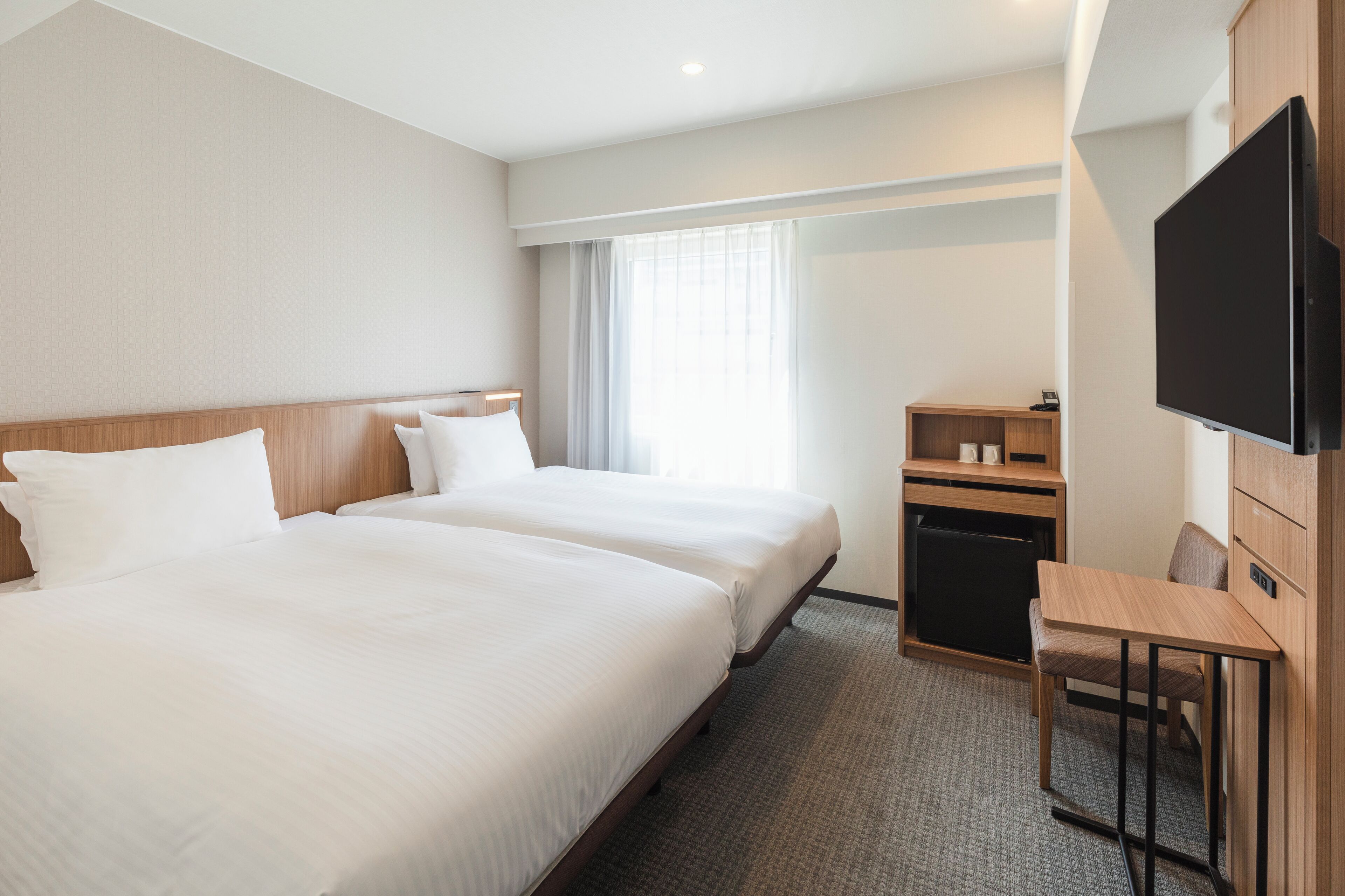 hollywood twin room, non smoking | 1 bedroom, desk, laptop workspace, iron/ironing board