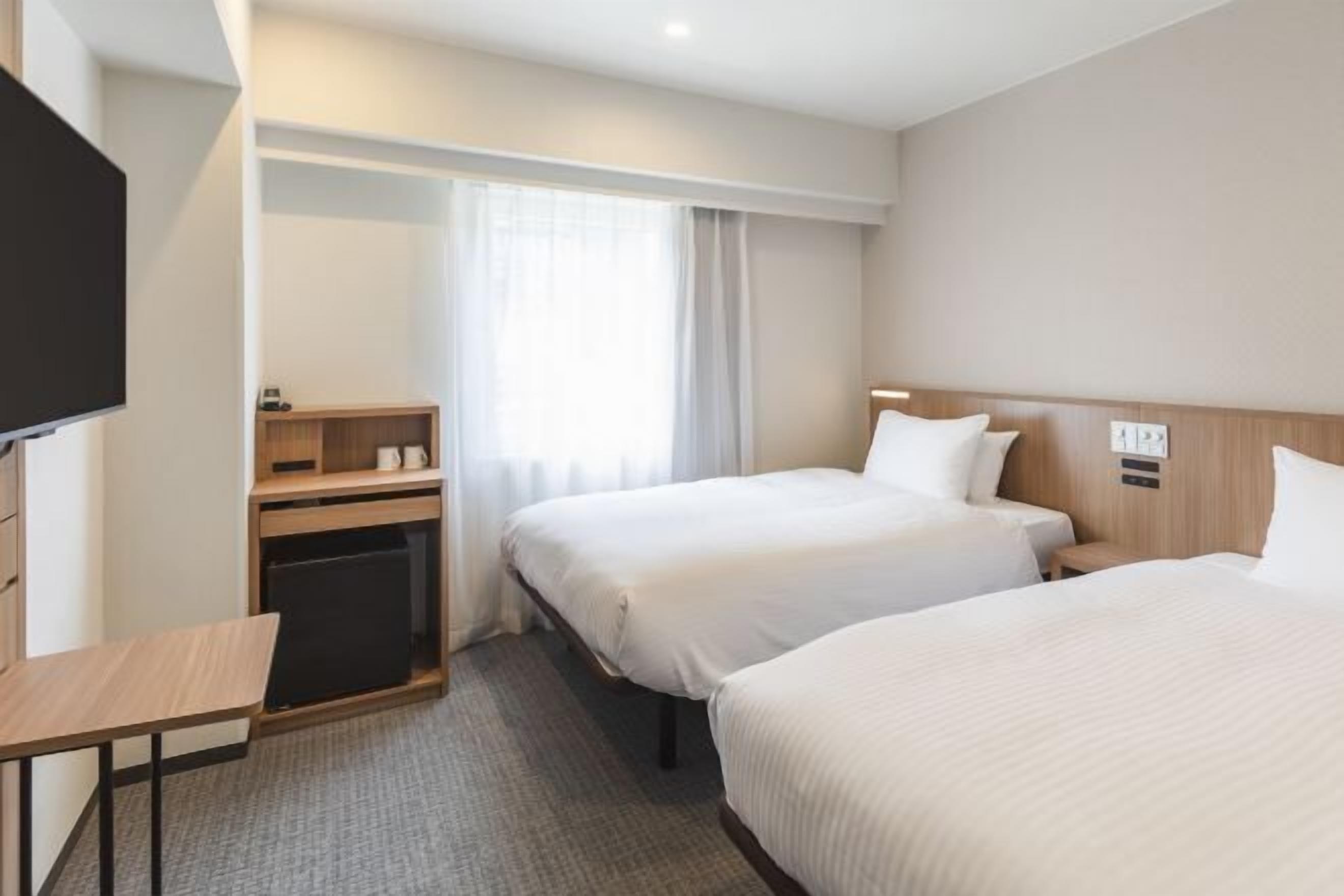 Desk, laptop workspace, iron/ironing board, free WiFi