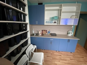 Fridge, microwave