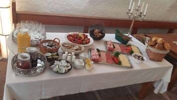 Daily buffet breakfast (EUR 8 per person)
