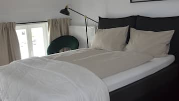 Double Room | Individually decorated, individually furnished, desk, soundproofing