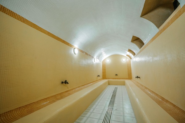 Mandi tangas / hammam, rawatan badan, urut tuaman batu