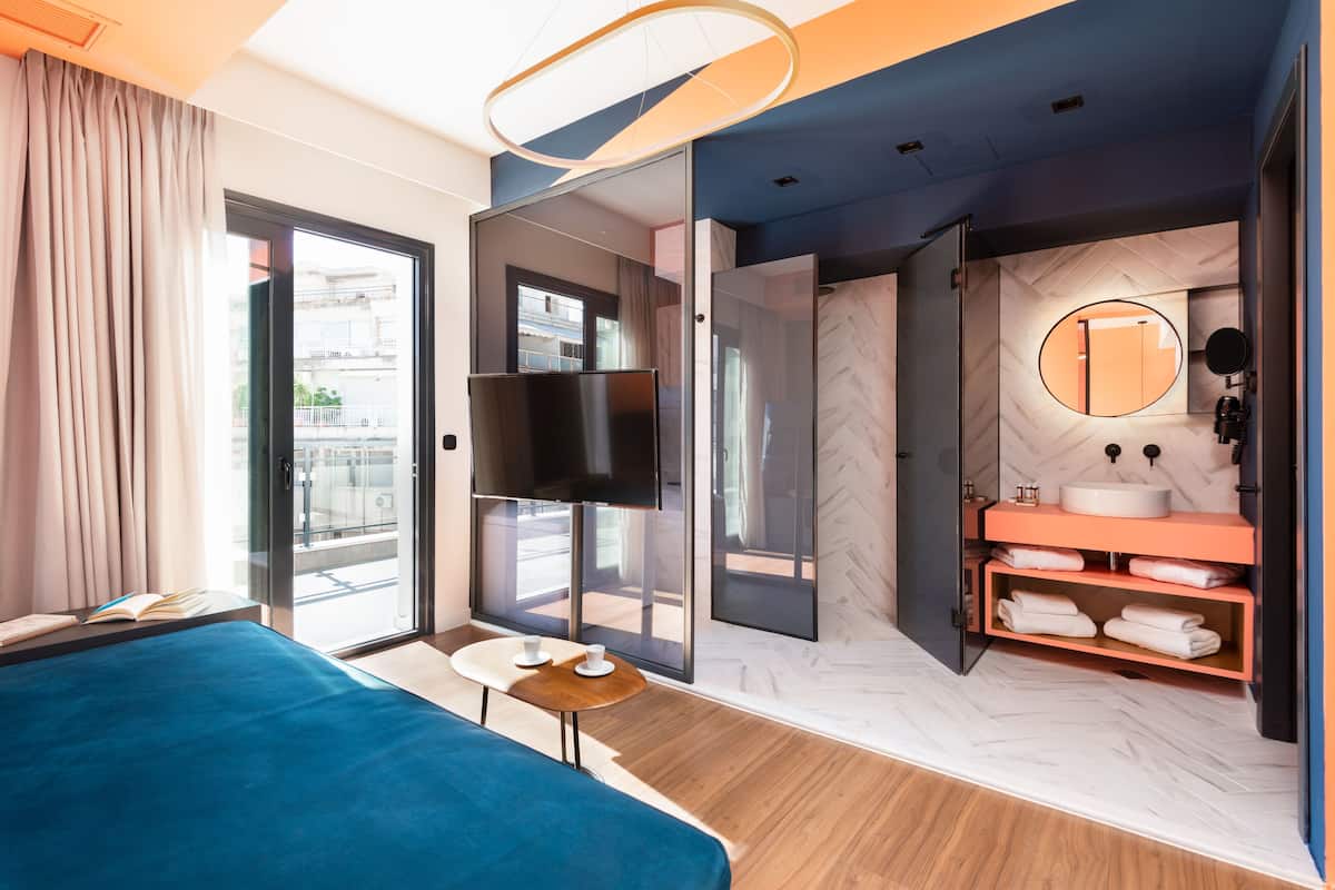 deluxe suite | 2 bedrooms, minibar, in-room safe, individually decorated