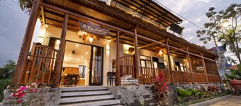 Boat House Riverside Homestay