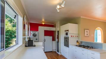 Fridge, microwave, dishwasher, coffee/tea maker