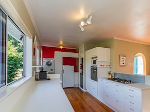Fridge, microwave, dishwasher, coffee/tea maker - Snowcano Cottage - Rangataua Holiday Home (Rangataua)