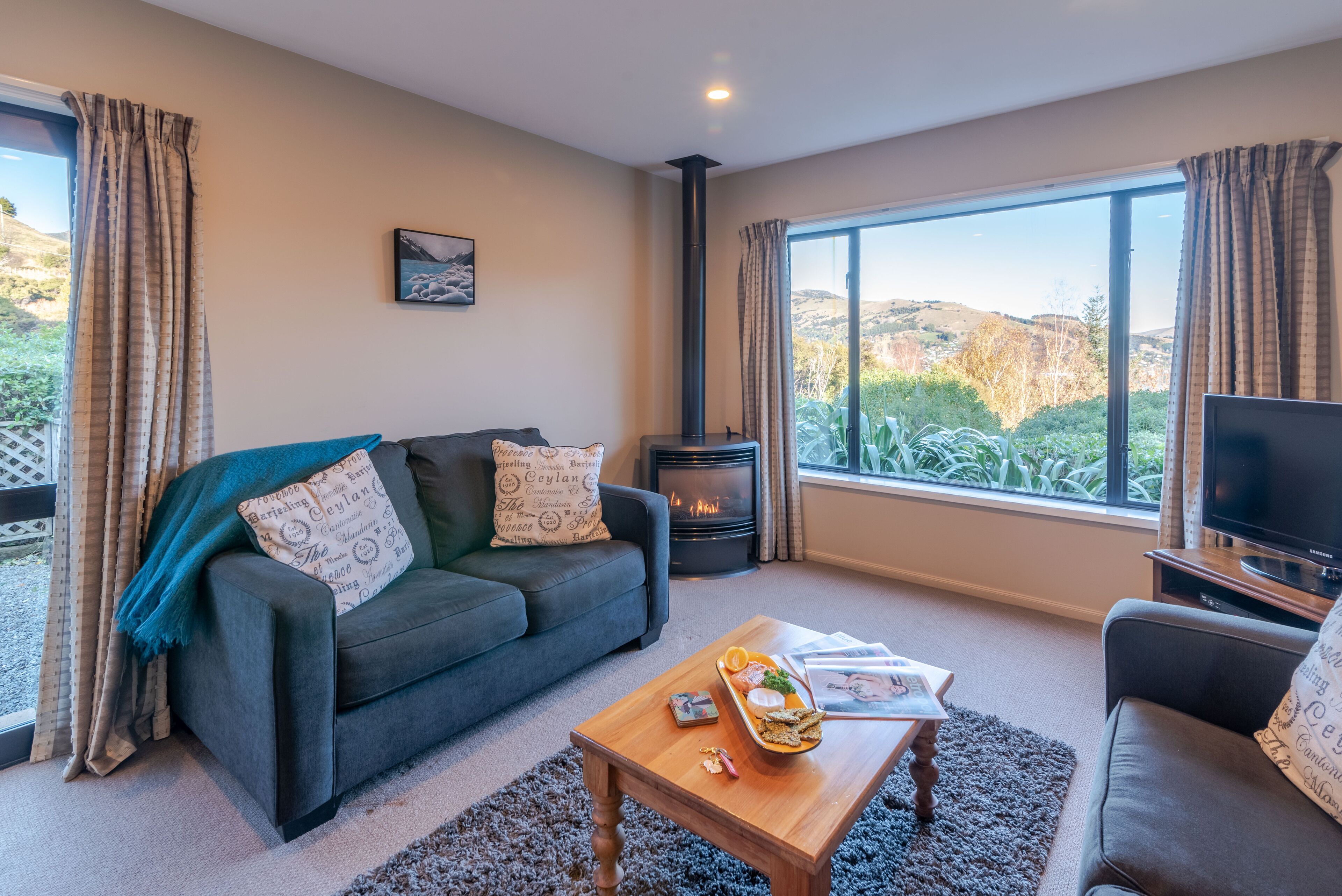 Télévision, cheminée