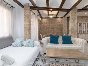 2 chambres, fer et planche à repasser, accès à Internet, literie fournie