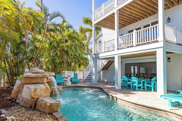 Unclassified image, 1 of 80, button