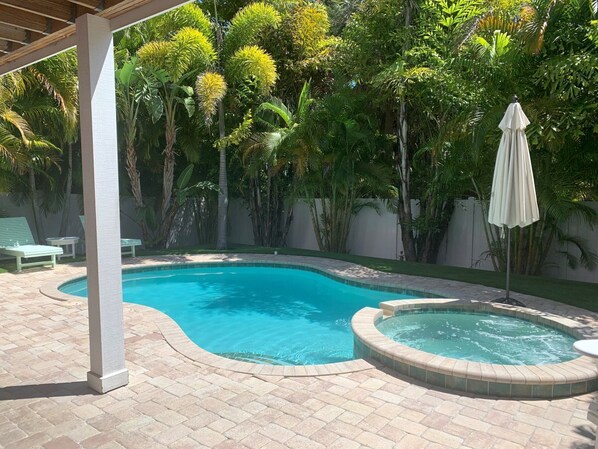 Beheizter Pool