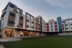 Ngoại thất