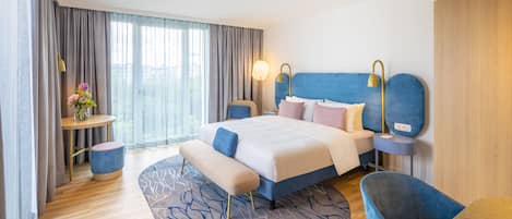 40-inch Smart TV with satellite channels, TV