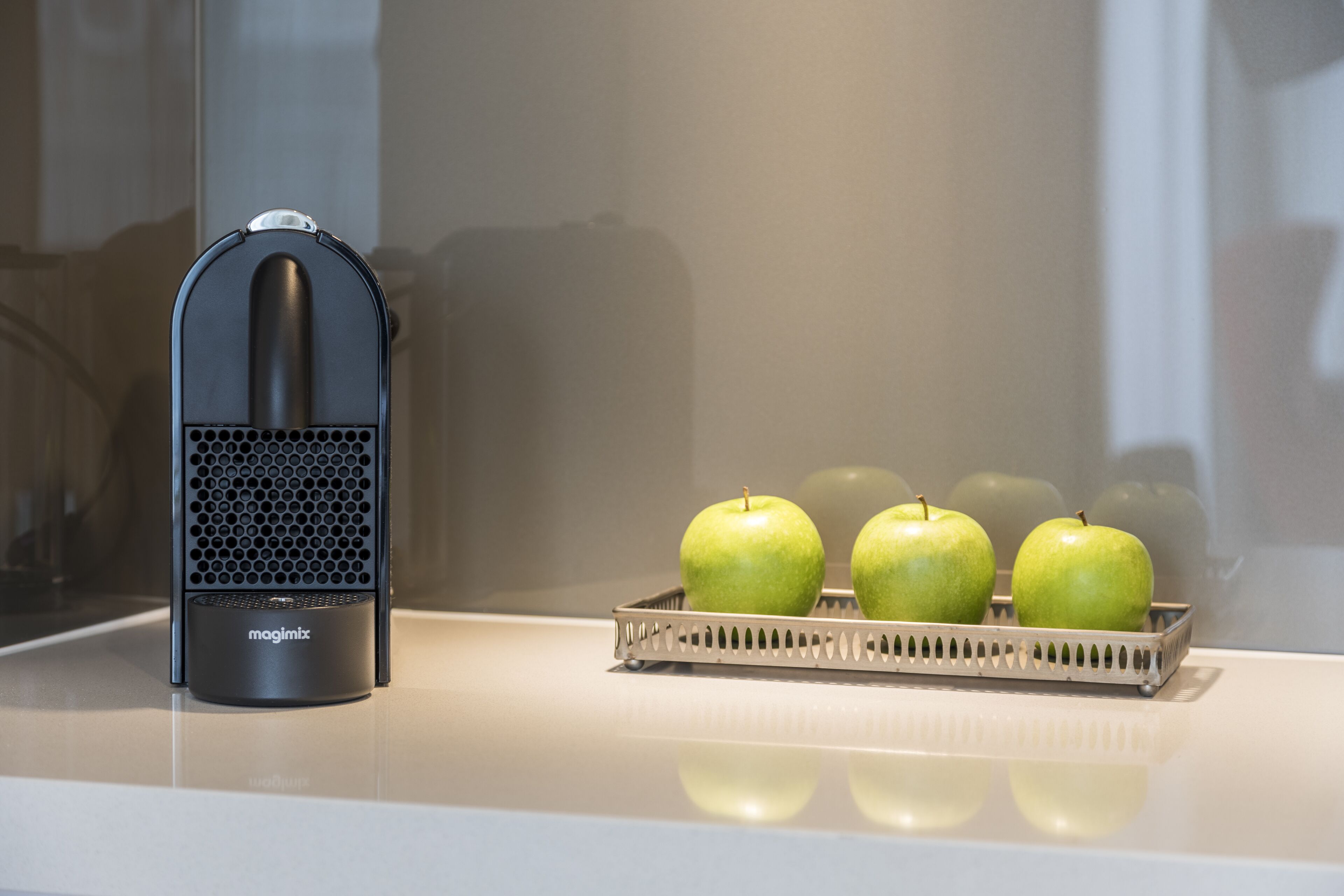 fridge, microwave, stovetop, dishwasher