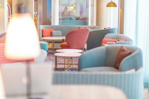 Lobi dinlenme salonu