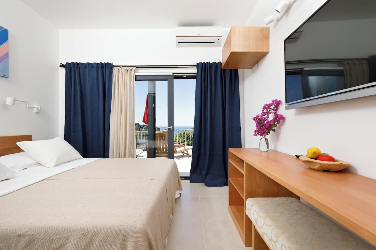 Double Room, Terrace, Sea View | Desk, iron/ironing board, free WiFi, bed sheets