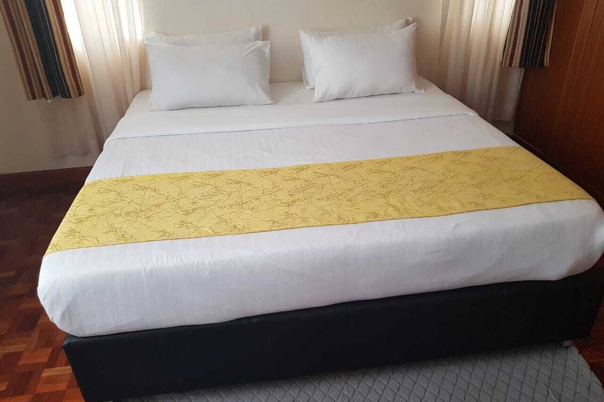 Desk, iron/ironing board, free WiFi, bed sheets