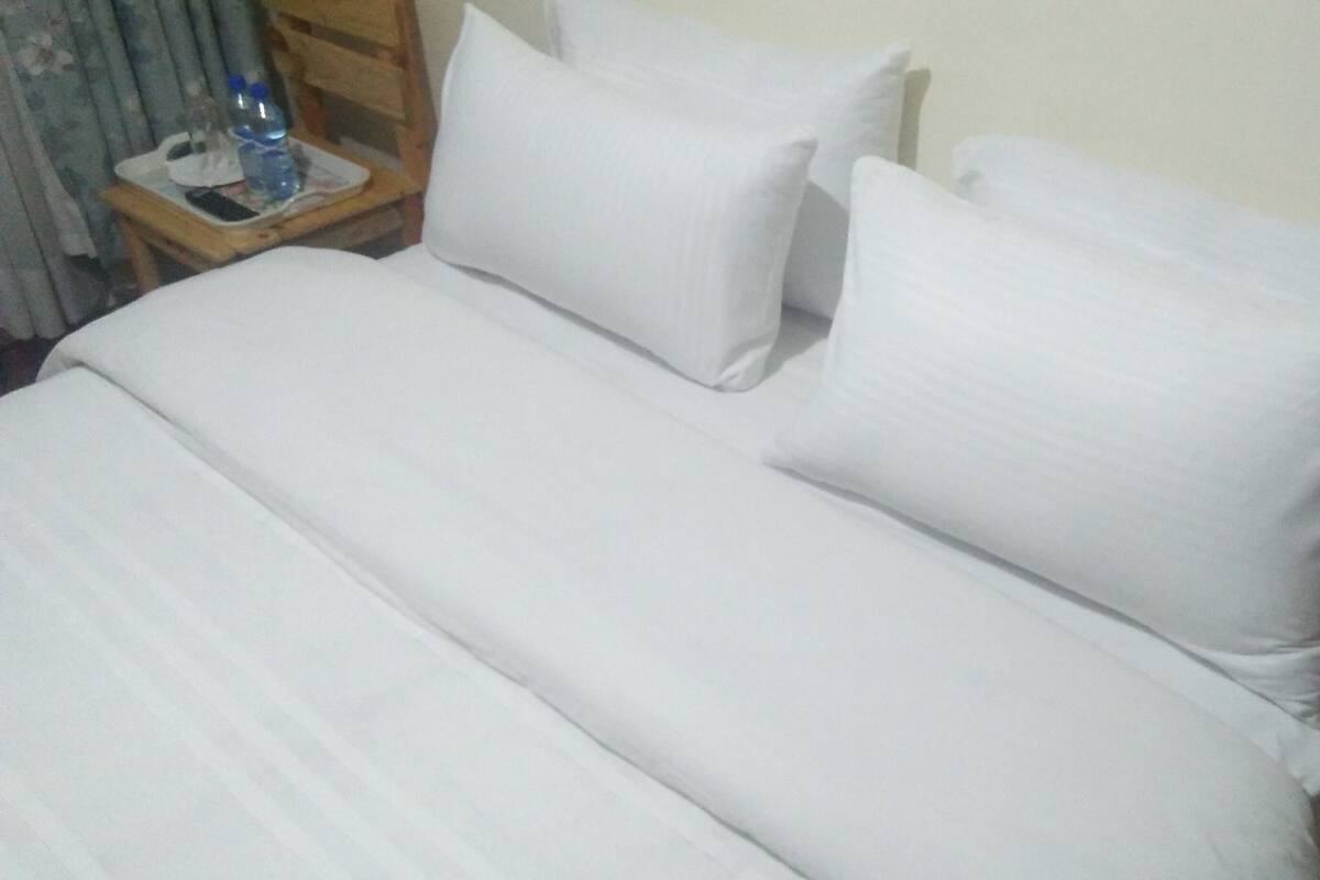 Desk, iron/ironing board, free WiFi, bed sheets