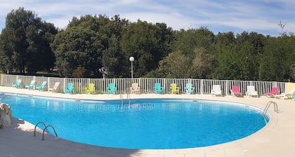 Self-catering cottage 4/6 PERS in a vacation village with swimming pool