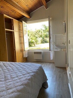3 slaapkamers, een strijkplank/strijkijzer, gratis wifi