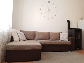 Apartment, 2 Bedrooms | Living room