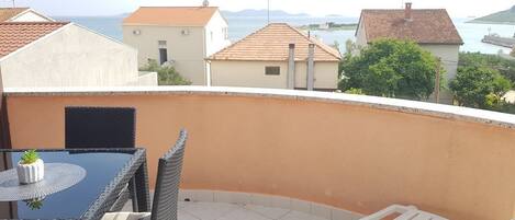 Apartment | Terrace/patio