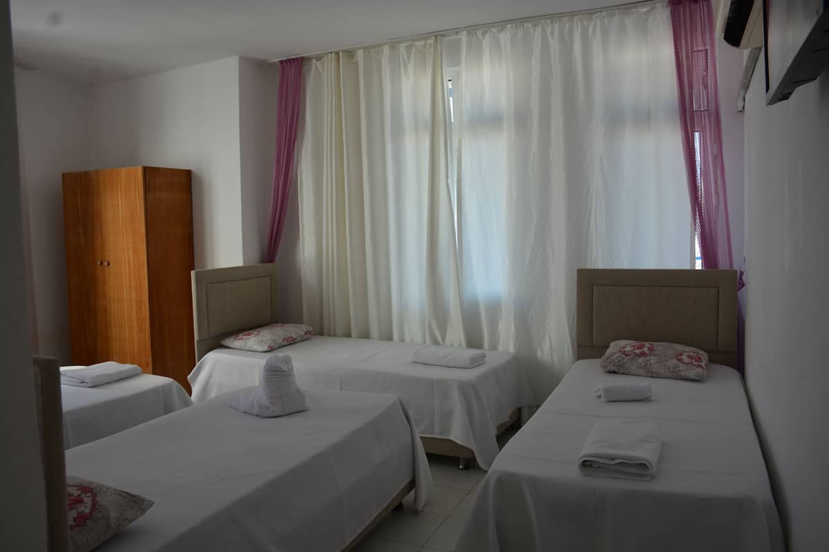 Quadruple Room | Free WiFi