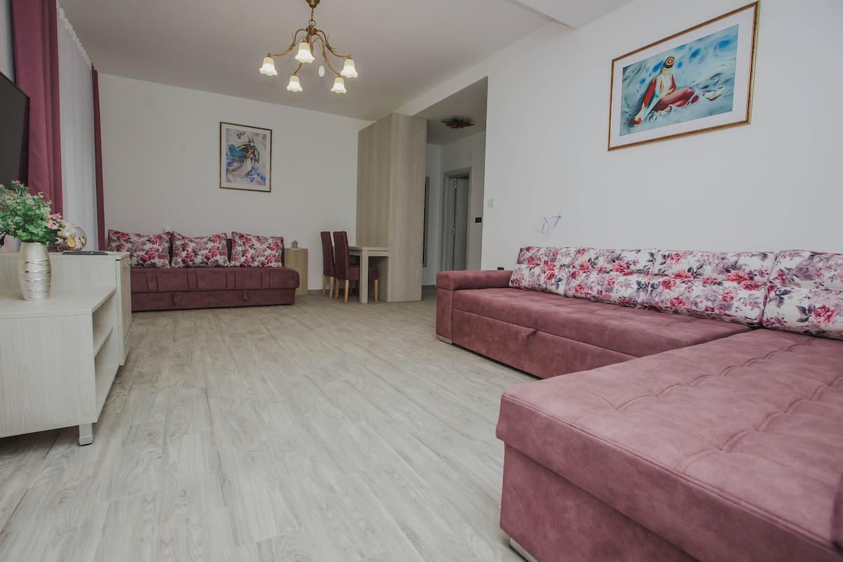 Familie suite | 1 slaapkamer, een minibar, een laptopwerkplek, gratis babybedden