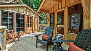 Terrace/patio - The Elm Summary:<br>Take (Gatlinburg)