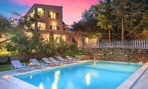 Piscine extérieure, piscine chauffée