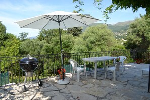 Outdoor dining - House with swimming pool and independent studio (Vence)