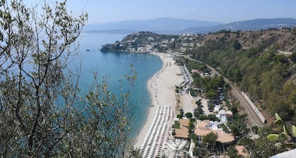 Apartment in the city center 15 minutes from the beaches of Soverato and Copanello