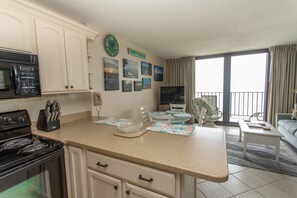 Interior - MAGNIFICENT TWO BEDROOM OCEAN FRONT CONDO JUST WAITING FOR YOU! (Murrells Inlet)