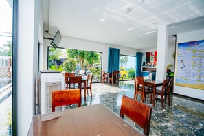 Dining - Lip Lip Villa (Da Nang)
