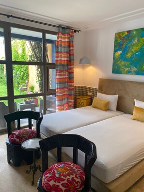 5 bedrooms, WiFi, bed sheets