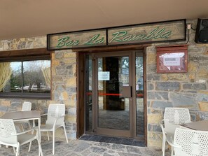 Bar (on property) - Hotel Romànic (La Vall de Boi)