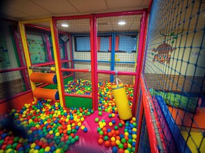 Aire de jeux - intérieure
