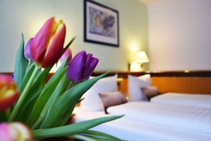 Cribs/infant beds, rollaway beds, free WiFi