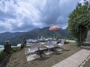 屋外ダイニングエリア